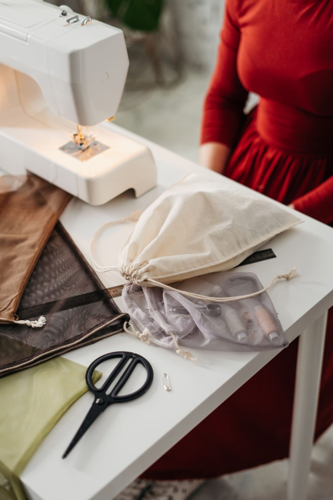 Repair a Reusable Shopping Bag Before Its Handle Gives Way