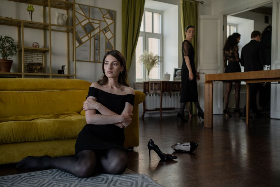 How to Choose Tights and Hosiery for Party Outfits
