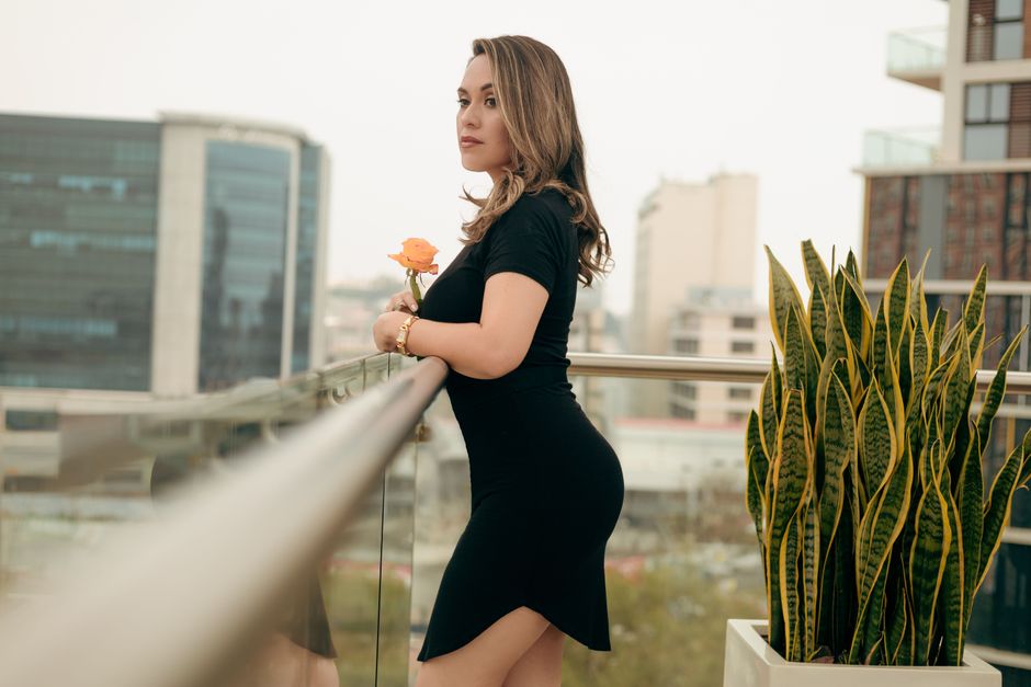 How to Style a Bodycon Dress Comfortably